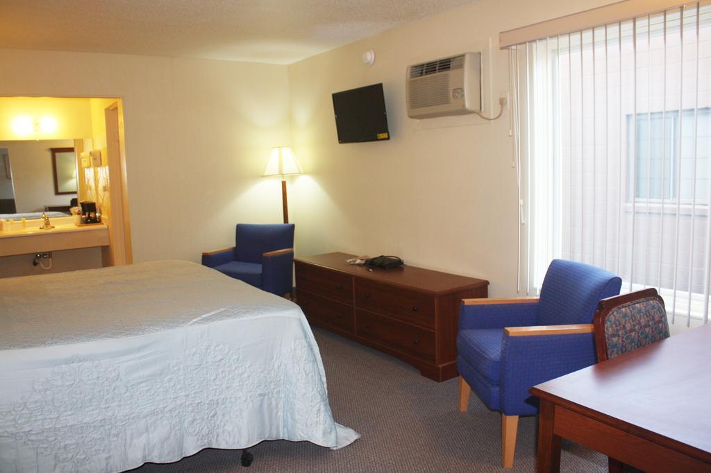 Main Street Lodge And Suites Port Huron Quarto foto